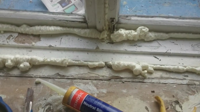 Mousse pour fenêtres