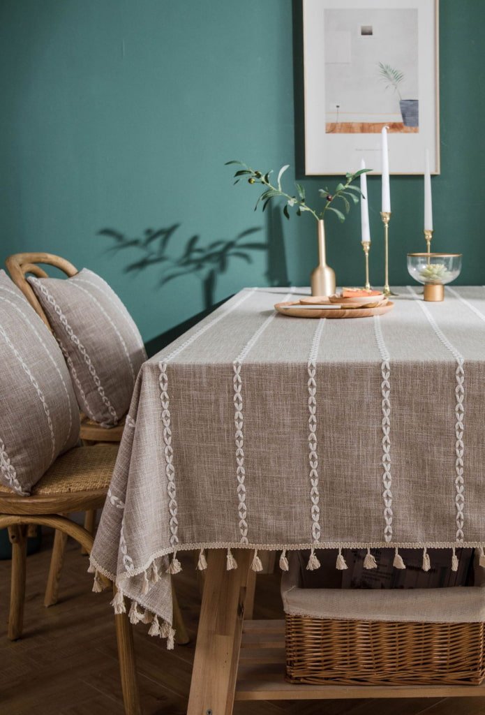 Nappe sur une table de cuisine