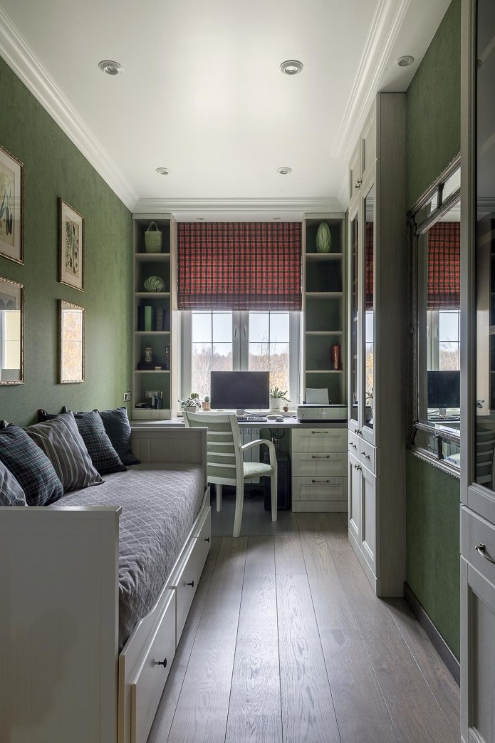 chambre d'enfant étroite et sombre