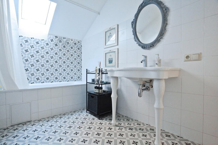 salle de bains noir et blanc