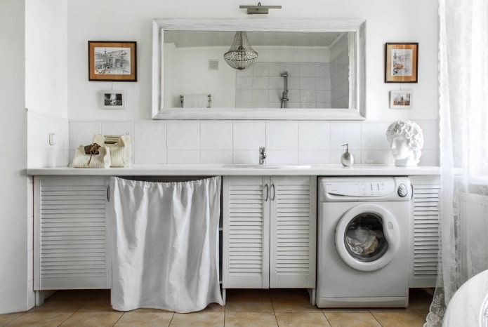 meubles de salle de bain blancs