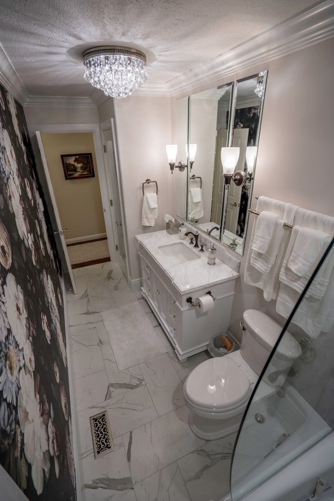salle de bain classique élégante