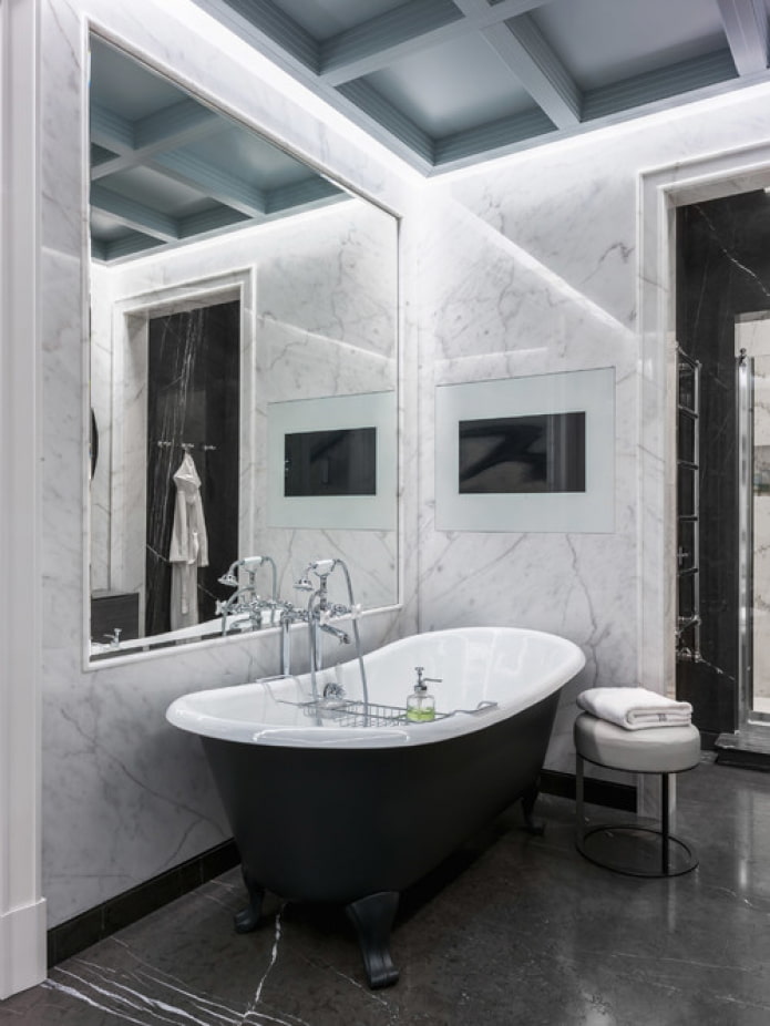 une baignoire îlot