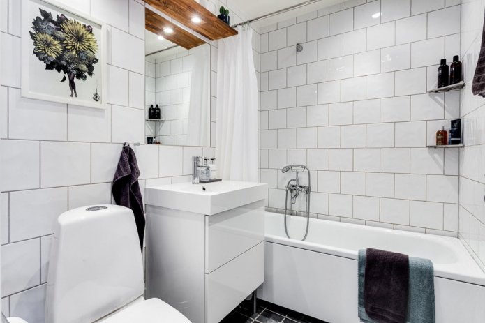 design d'intérieur de salle de bain blanche
