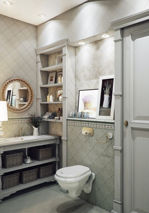 Toilettes suspendues dans la salle de bain de style provençal