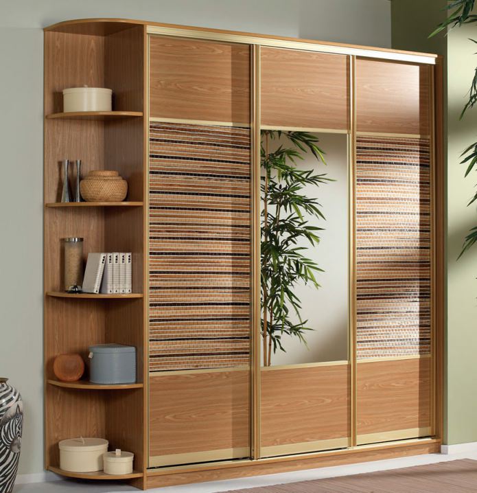 armoire coulissante avec inserts en bambou