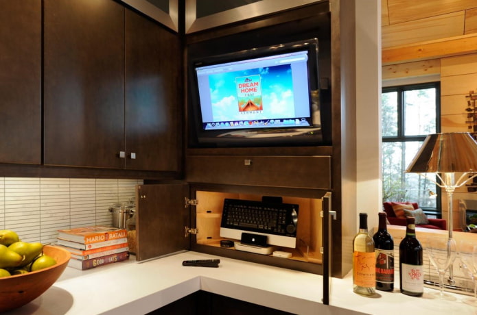 La télévision dans la cuisine