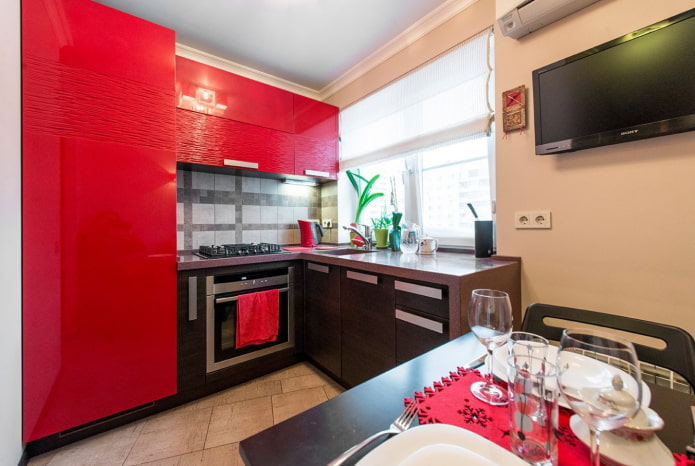 Combinaison de wengé et de rouge