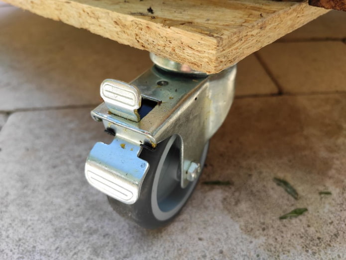 Roues pour un parterre de fleurs