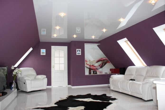 Plafond tendu droit à l'intérieur