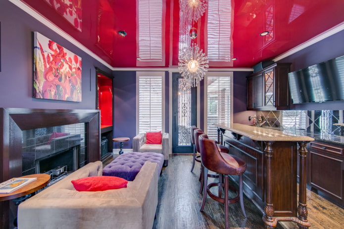 plafond rouge brillant