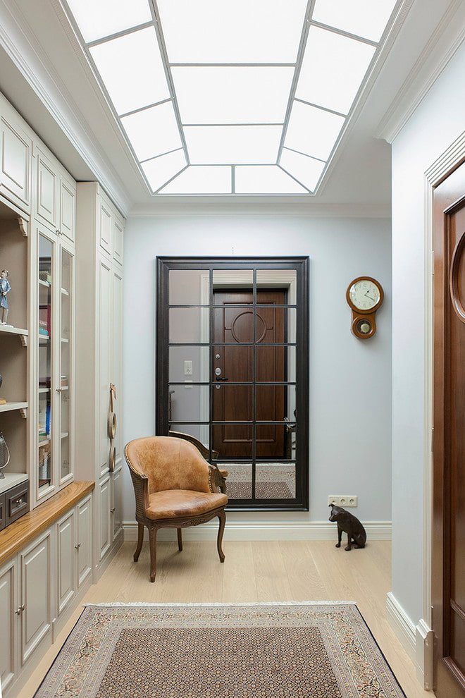 Plafond de verre dans un couloir