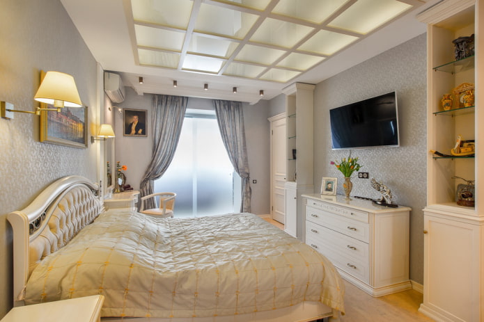 Plafond de verre dans une chambre