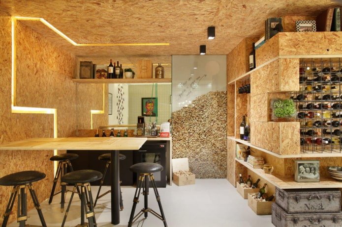 plafond en liège à l'intérieur 