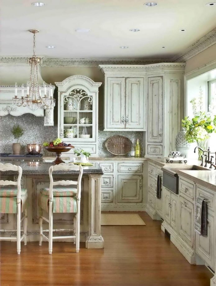 Ensemble de cuisine vieilli