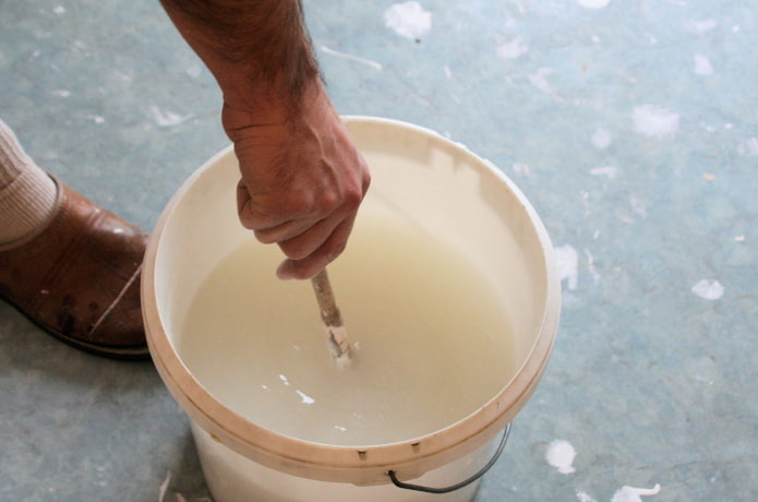 diluting wallpaper glue
