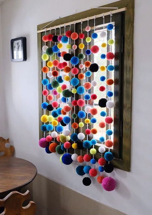 Guirlande pour la chambre d'enfant sur la fenêtre
