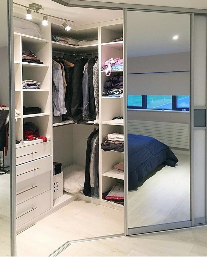 Armoire