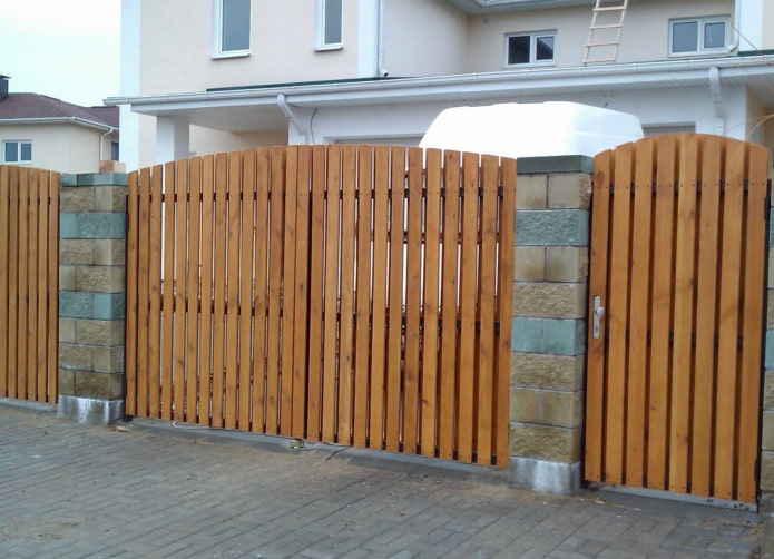 picket gates