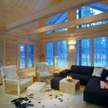 Deuxième lumière à l'intérieur d'une maison privée-1