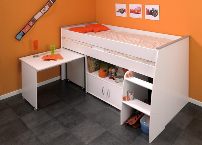 bureau coulissant intégré au lit
