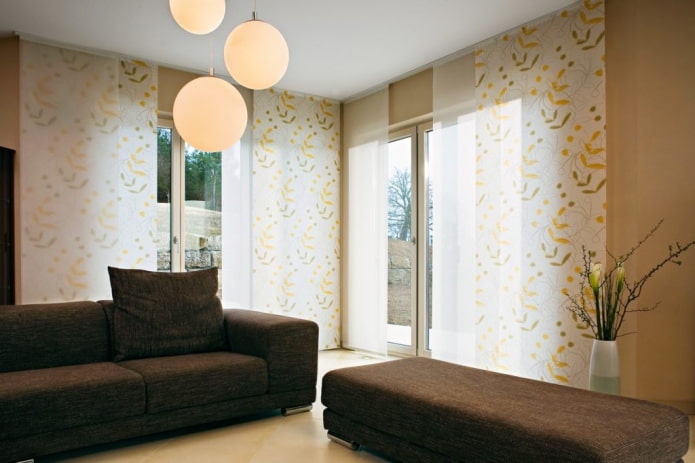 Panneaux japonais dans le salon