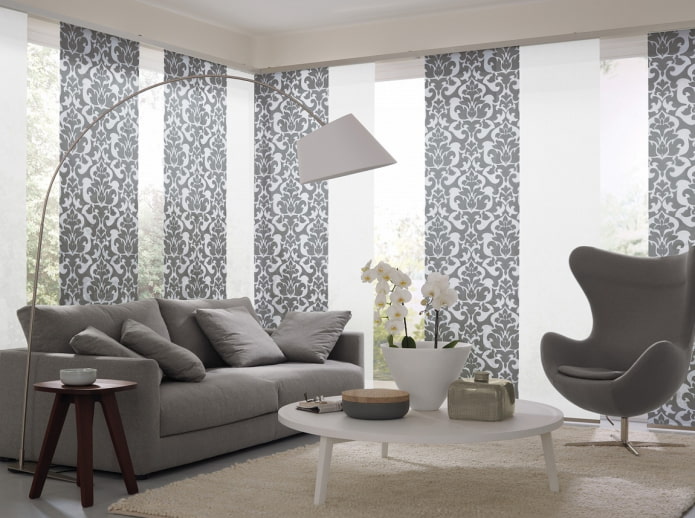 Panneaux japonais dans un intérieur de style moderne
