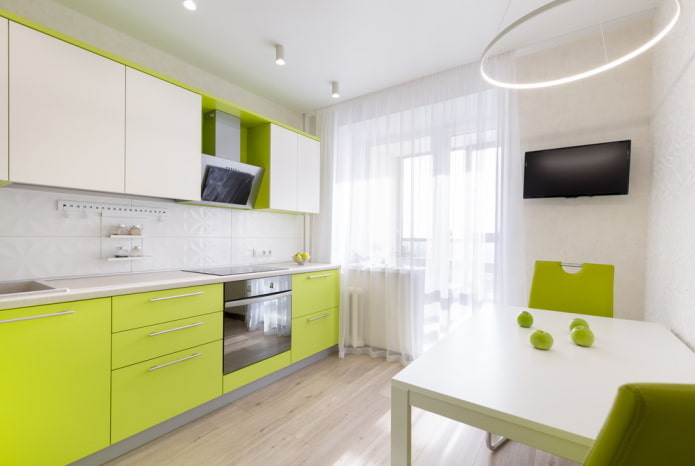 Cuisine design dans les tons blancs et verts