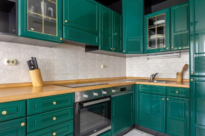 plan de travail de cuisine dans les tons verts