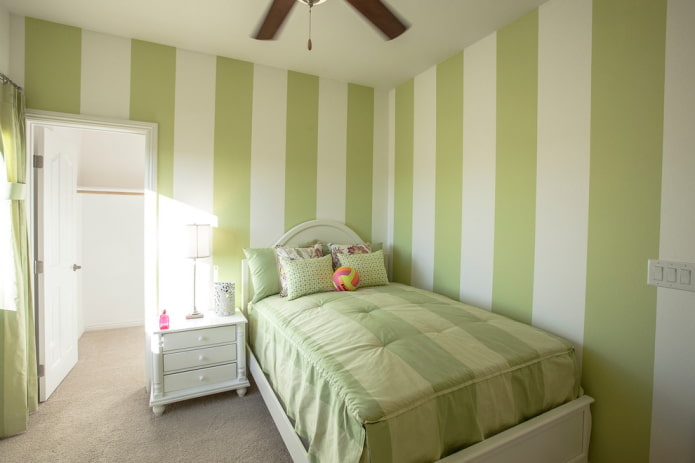 Meubles de chambre aux tons verts