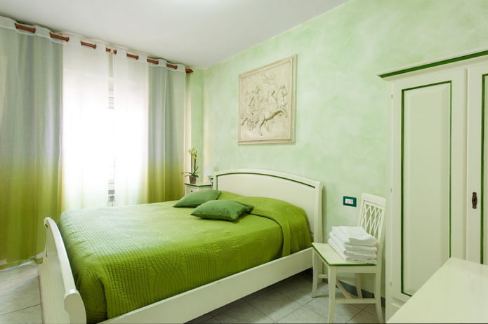 Décoration de chambre dans les tons verts