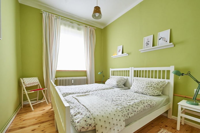 Intérieur de chambre dans des tons vert clair