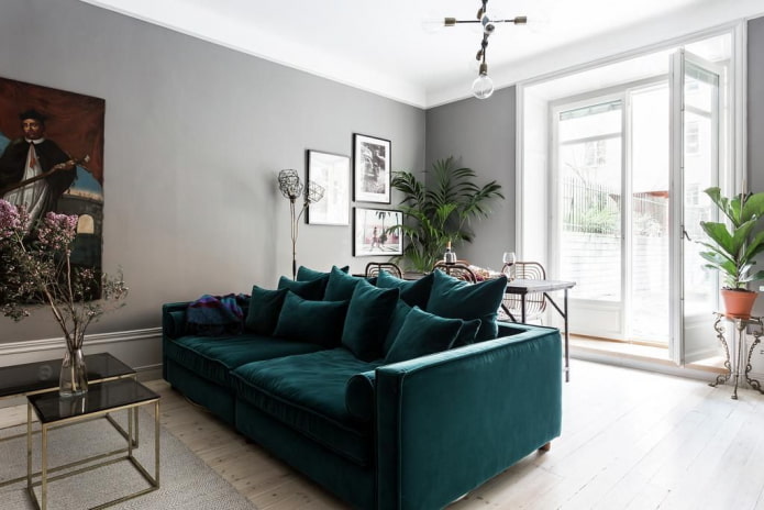 Canapé émeraude à l'intérieur