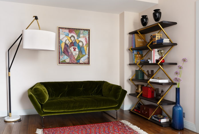 Canapé couleur marais à l'intérieur