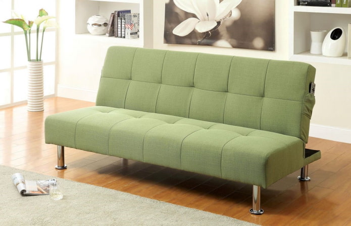 canapé pliant vert à l'intérieur