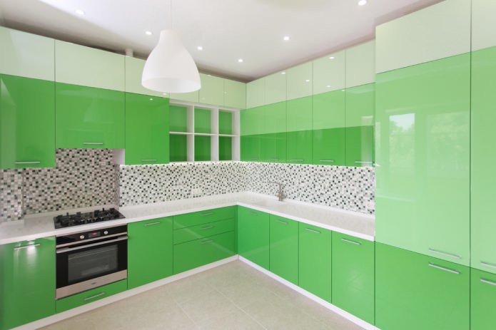 Ensemble de cuisine vert brillant