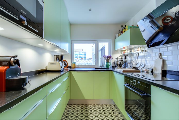 ensemble de cuisine noir et vert brillant