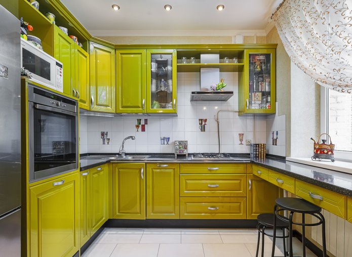 Intérieur de cuisine aux tons vert clair