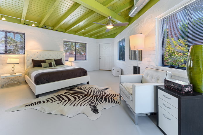 Grenier avec plafond vert