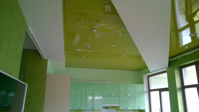 plafond tendu vert brillant