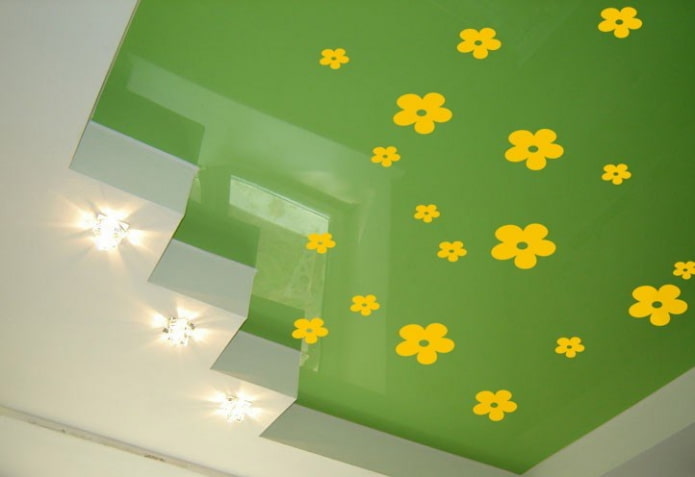 Plafond jaune-vert