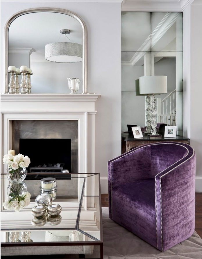Carrelage miroir à l'intérieur