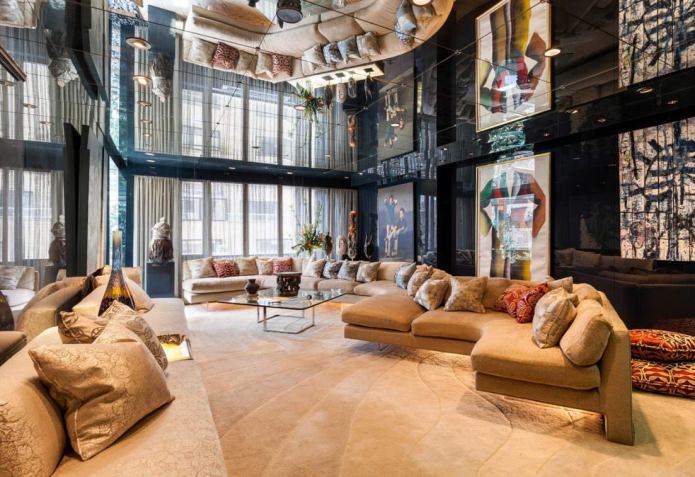 Carrelage miroir dans un salon
