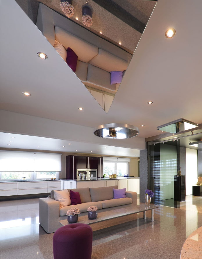 plafond avec inserts miroir