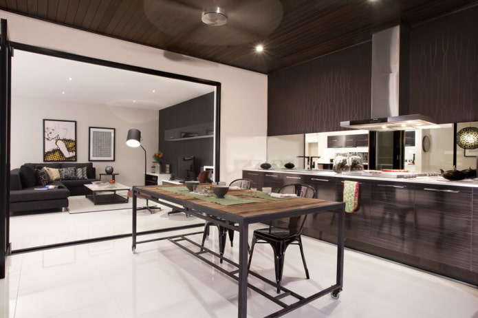 miroir dans l'intérieur de la cuisine de style moderne