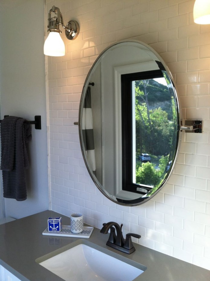 produit miroir à bords biseautés