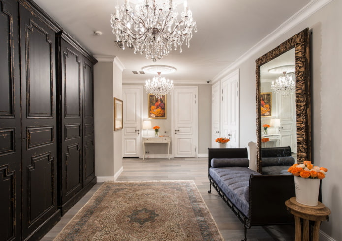 Miroir d'intérieur de couloir de style classique
