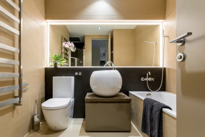 miroir intégré au mur dans l'intérieur de la salle de bain