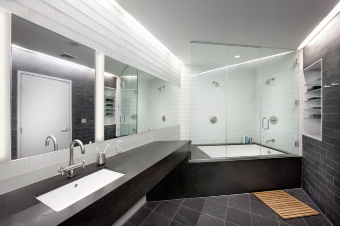 Miroir de salle de bain minimaliste