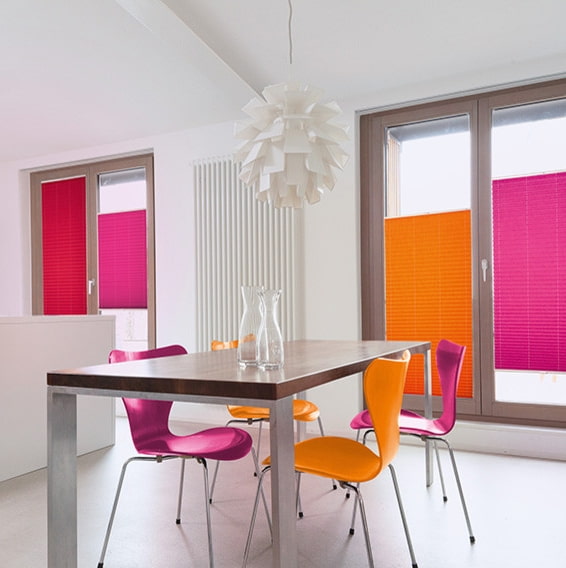 Combinaison orange et jaune